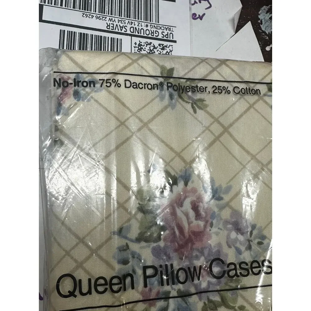 VTG JCPenney Daphne Floral 2 Queen Pillowcases